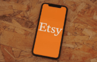 Etsy应对经济不确定性通过技术创新推动用户消费增长,未来市场潜力依然可期