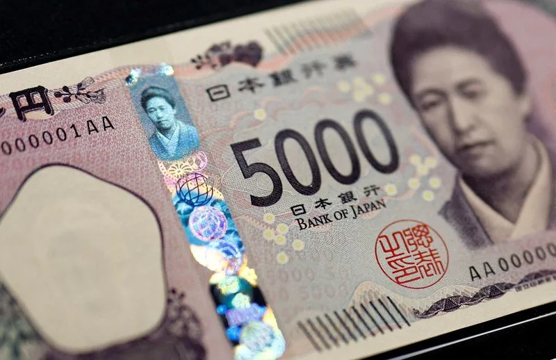 亚洲外汇储备下降，货币波动加剧