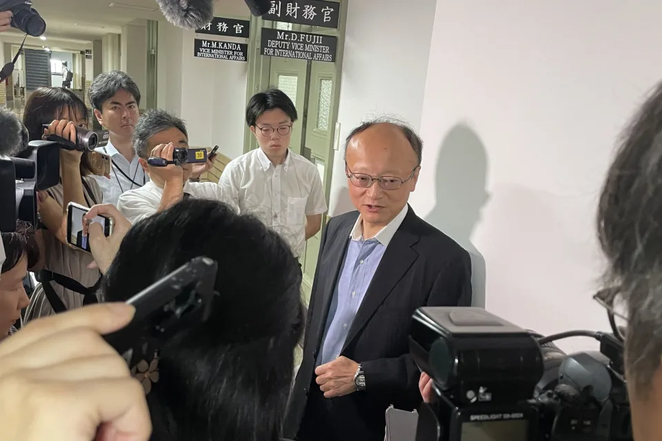 日本货币政策主管隐瞒日元干预交易员情况