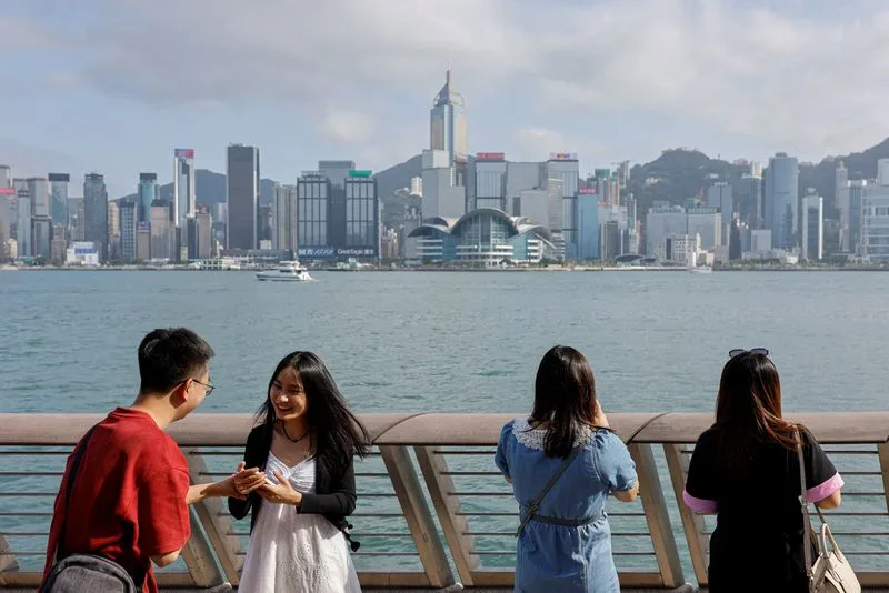 香港取消购房限制后,上半年内地买家购房创纪录